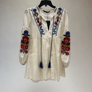Zara White/Floral Dress size small